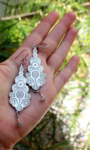 6° par minute, boucles d’oreilles horloge steampunk en argent et labradorite