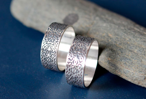 Alliances victoriennes, bague de mariage d’arabesques en argent