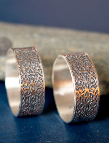 Alliances victoriennes, bague de mariage d’arabesques en argent