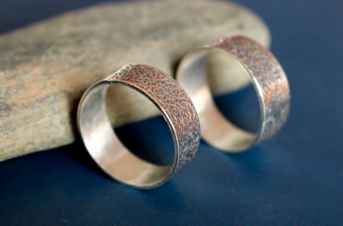 Alliances victoriennes, bague de mariage d’arabesques en argent