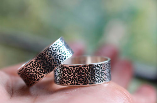 Alliances victoriennes, bague de mariage d’arabesques en argent