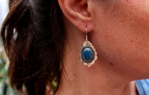 Ama, boucles d&rsquo;oreilles eau amérindienne en argent et agate bleue 