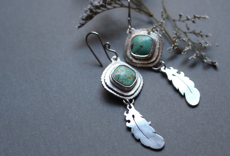 Apprendre à voler, boucles d’oreilles plumes en argent et turquoises