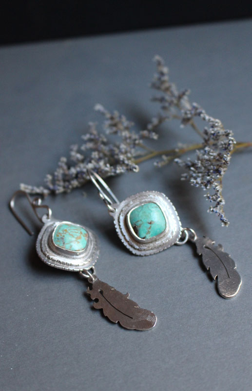 Apprendre à voler, boucles d’oreilles plumes en argent et turquoises