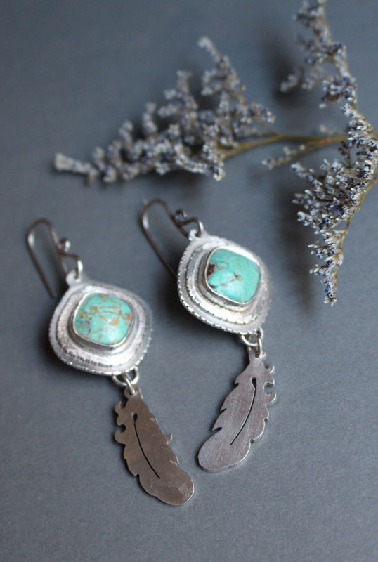 Apprendre à voler, boucles d’oreilles plumes en argent et turquoises