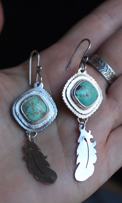 Apprendre à voler, boucles d’oreilles plumes en argent et turquoises