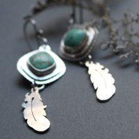 Apprendre à voler, boucles d’oreilles plumes en argent et turquoise