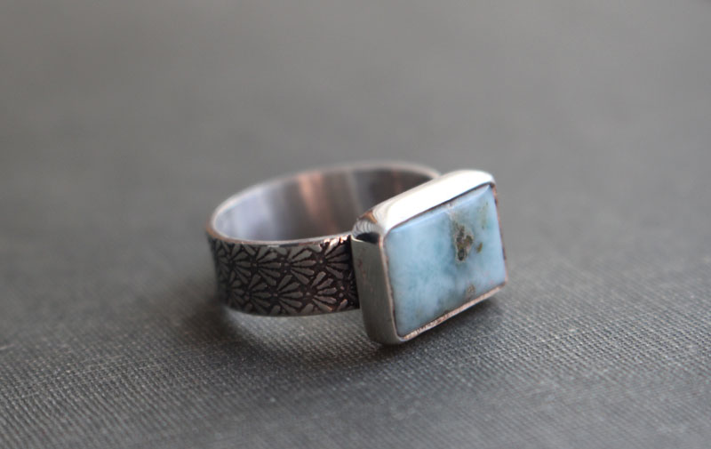 Atlantide, bague grecque en argent et larimar 