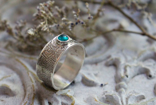 Au gré de l’eau, bague mandala et apatite bleu