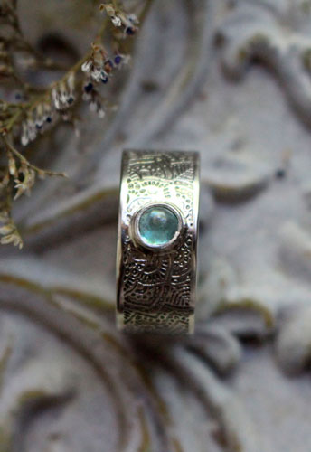 Au gré de l’eau, bague mandala et apatite bleu