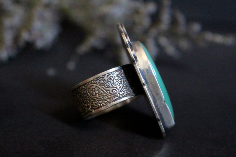 Au Royaume de la nature, bague cachemire en argent et chrysoprase