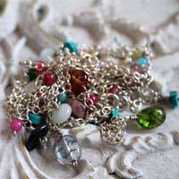 Berlingot, sautoir, collier, chaîne de cheville, bracelet en argent, turquoise, amazonite, jade, quartz, tourmaline rose et tourmaline verte