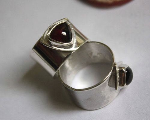 Catch my heart, bague de promesse en argent, onyx et grenat