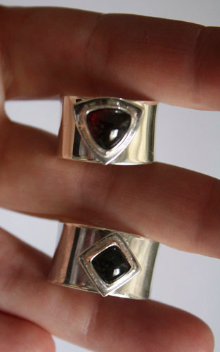 Catch my heart, bague de promesse en argent, onyx et grenat