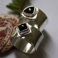 Catch my heart, bague de promesse en argent, onyx et grenat