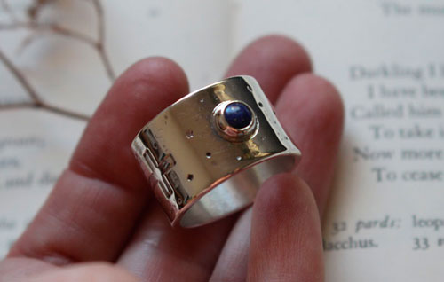 Certitude, bague astronomie en argent et lapis-lazuli