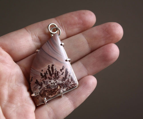 Chiricahua, pendentif tribu amérindienne en argent et rhyolite apache
