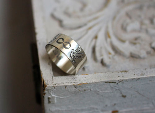 Destinée, alliances gravées, bague nature bohème en argent