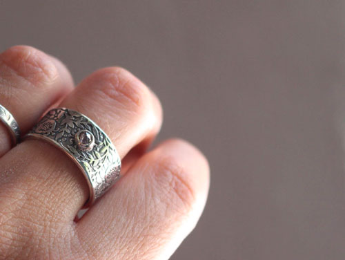 Eternité, bague grenade en argent et diamant 