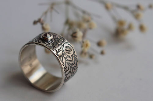 Eternité, bague grenade en argent et diamant 