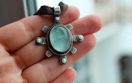 Etoile, collier céleste en argent et fluorite