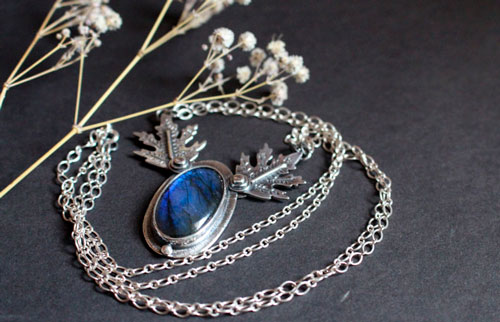 Feuilles de givre, collier feuille en argent et labradorite