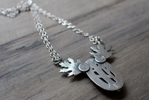 Feuilles de givre, collier feuille en argent et labradorite