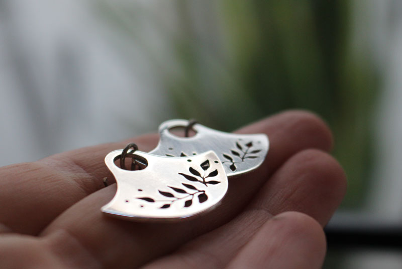 Floria, boucles d’oreilles botaniques tribales en argent