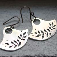 Floria, boucles d’oreilles botaniques tribales en argent