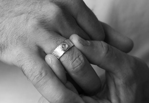 Fougère d’argent, bague légende maori en argent et pierre de lune arc-en-ciel