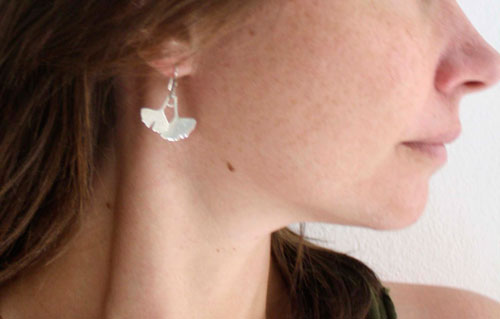 Ginkgo biloba, boucles d’oreilles végétal, feuille en argent