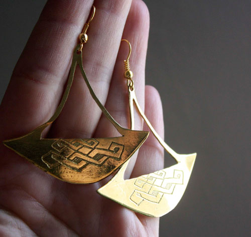 Katanga, boucles d’oreilles hache tribale africaine en laiton