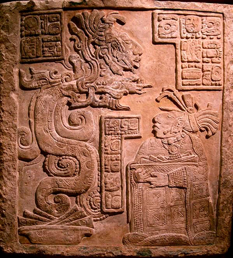 Stèle du serpent vision, kukulkan, sur le site de yaxchilan, Mexique