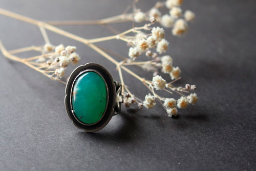 L'âme de la nature, bague fleur en argent et chrysoprase