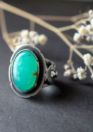 L'âme de la nature, bague fleur en argent et chrysoprase