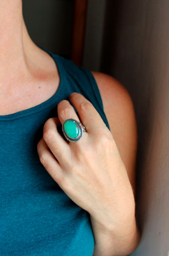 L'âme de la nature, bague fleur en argent et chrysoprase