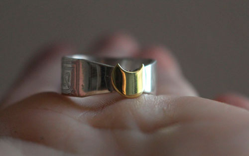 L’anneau de la druidesse, bague lune celtique en argent et laiton
