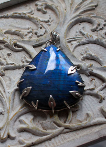 La forêt bleue, pendentif elfique en argent et labradorite