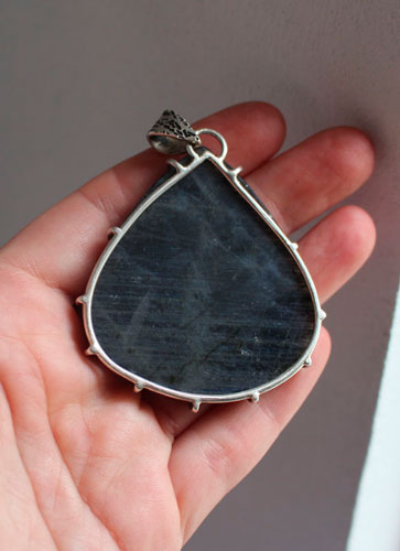 La forêt bleue, pendentif elfique en argent et labradorite