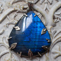 La forêt bleue, pendentif elfique en argent et labradorite