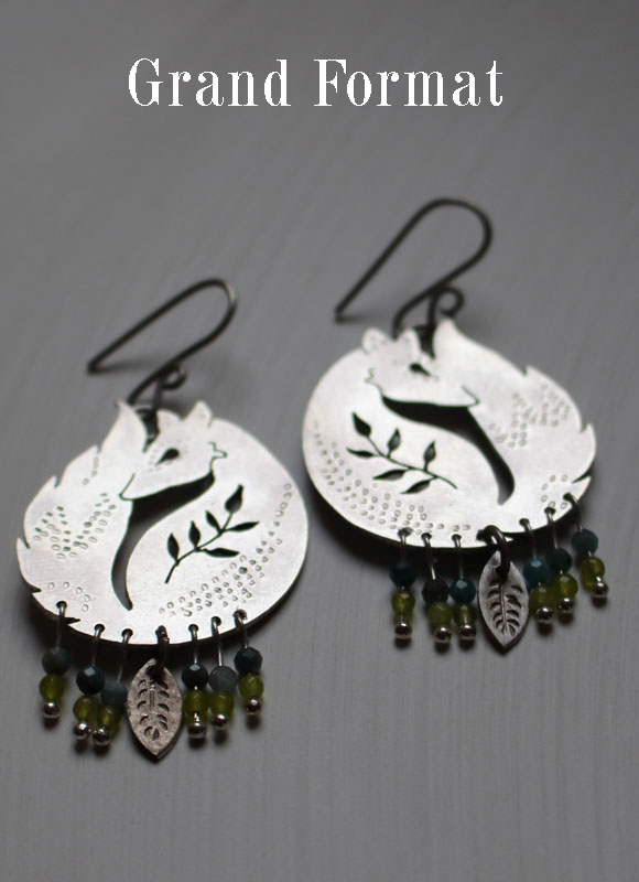 Le renard des blés, boucles d’oreilles renard et feuille en argent, agate bleue et agate verte