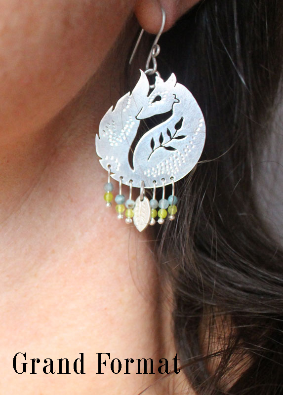 Le renard des blés, boucles d’oreilles renard et feuille en argent, agate bleue et agate verte