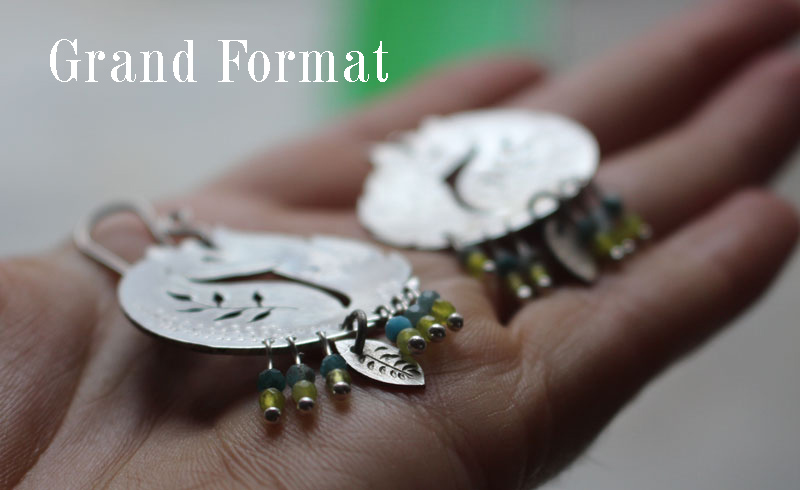 Le renard des blés, boucles d’oreilles renard et feuille en argent, agate bleue et agate verte