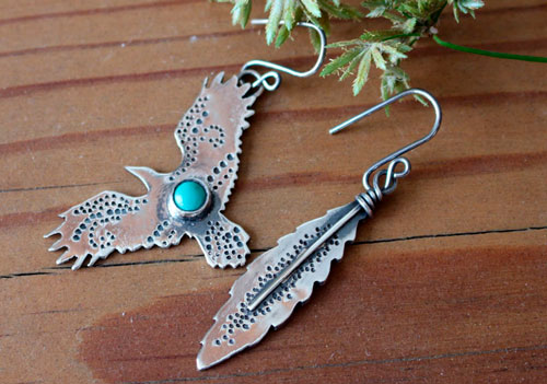 Liberté, boucles d’oreilles aigle et plume en argent et turquoise