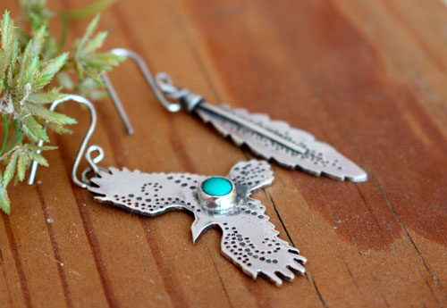 Liberté, boucles d’oreilles aigle et plume en argent et turquoise