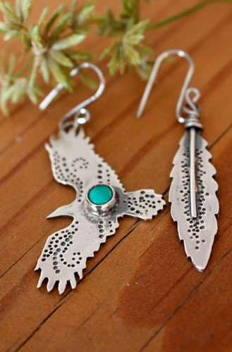 Liberté, boucles d’oreilles aigle et plume en argent et turquoise