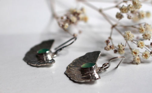 Lis d’étang, boucles d’oreilles feuilles de nénuphar en argent et chrysoprase