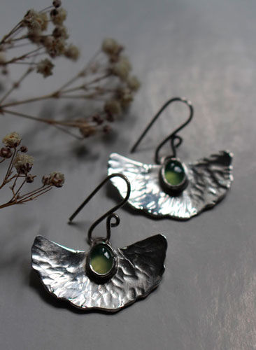 Lis d’étang, boucles d’oreilles feuilles de nénuphar en argent et chrysoprase