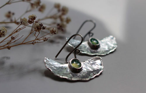 Lis d’étang, boucles d’oreilles feuilles de nénuphar en argent et chrysoprase