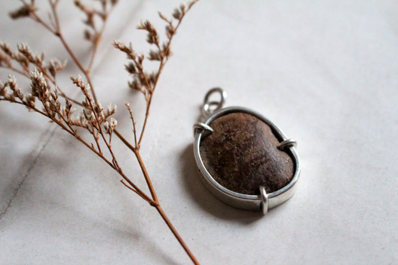 Lyobaa, pendentif souvenir de Oaxaca en argent et céramique